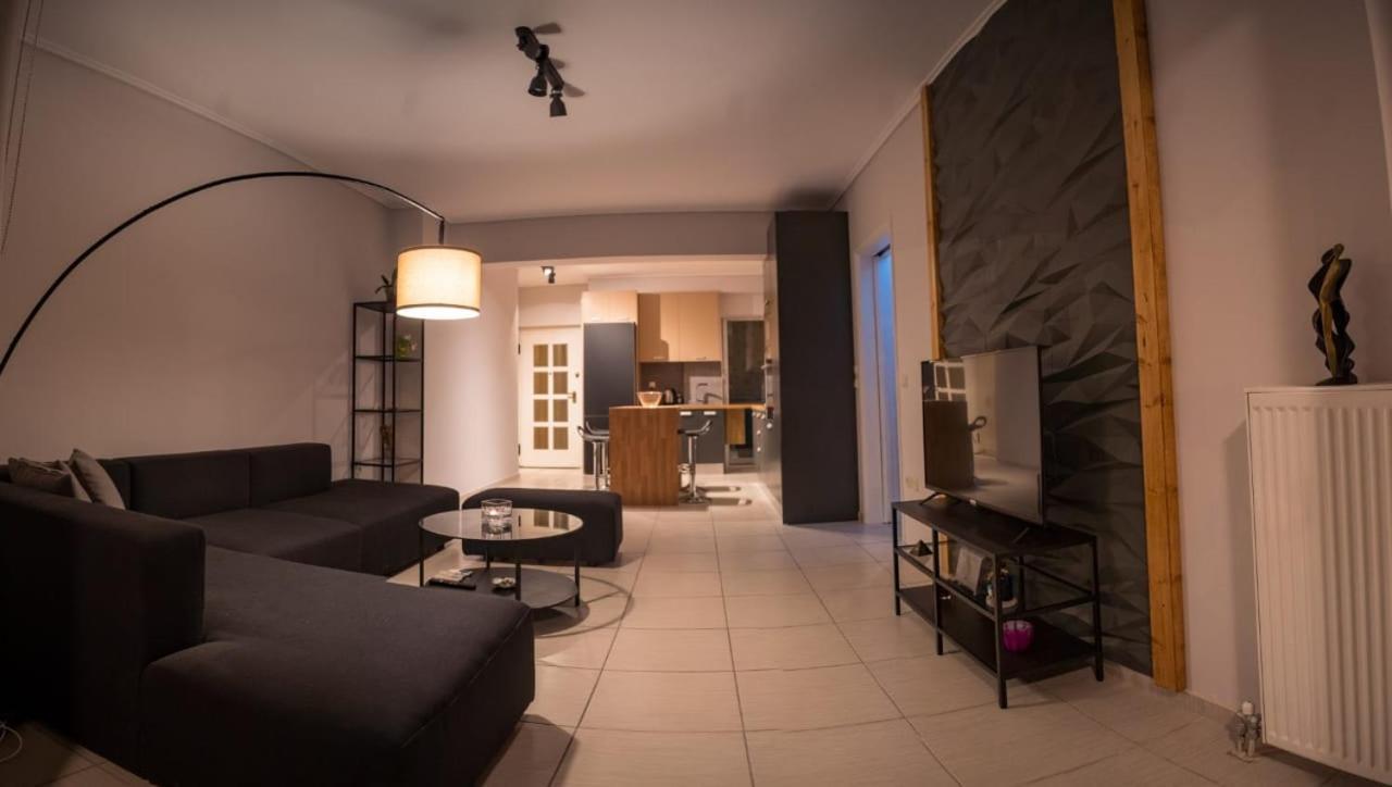 It Is A Pleasant, Modern, Functional House! Appartement Piraeus Buitenkant foto