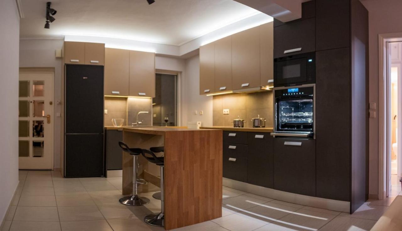 It Is A Pleasant, Modern, Functional House! Appartement Piraeus Buitenkant foto