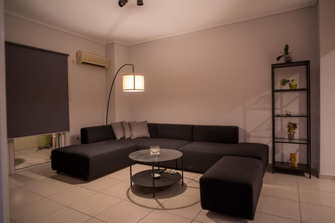 It Is A Pleasant, Modern, Functional House! Appartement Piraeus Buitenkant foto