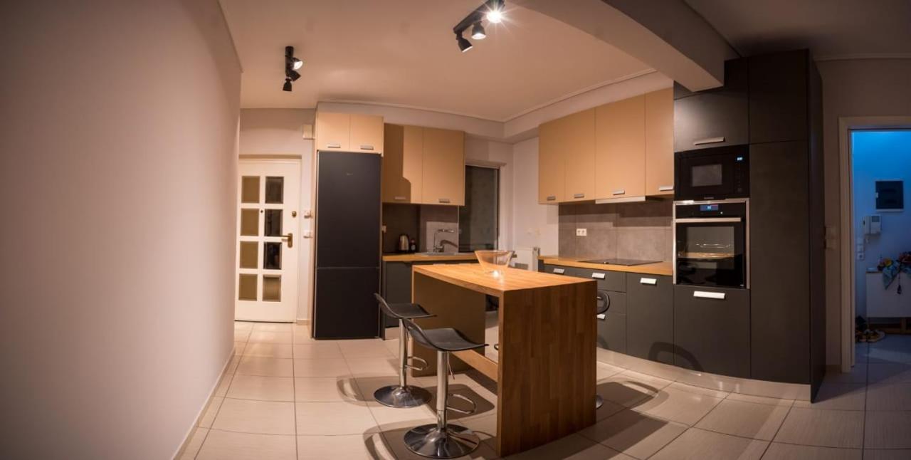 It Is A Pleasant, Modern, Functional House! Appartement Piraeus Buitenkant foto