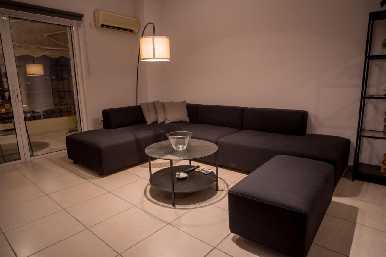 It Is A Pleasant, Modern, Functional House! Appartement Piraeus Buitenkant foto