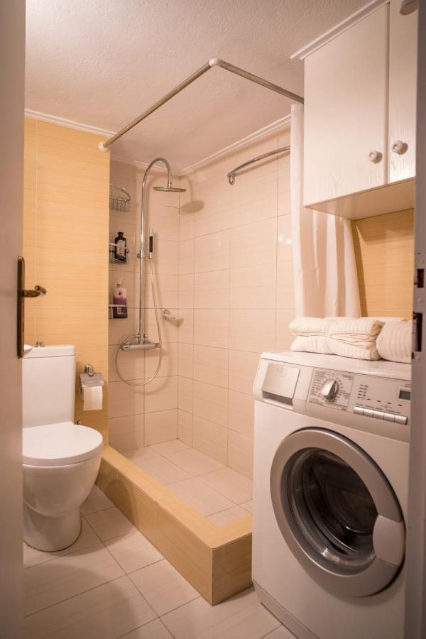 It Is A Pleasant, Modern, Functional House! Appartement Piraeus Buitenkant foto