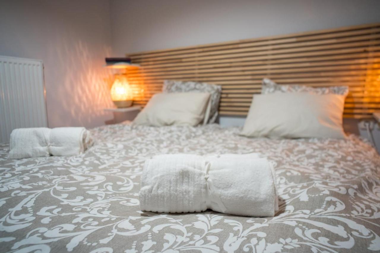 It Is A Pleasant, Modern, Functional House! Appartement Piraeus Buitenkant foto